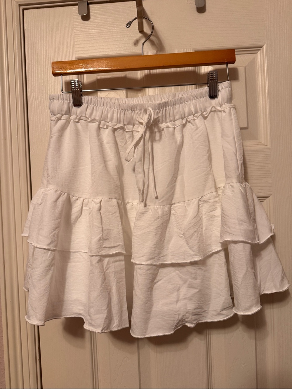 Women’s White Tiered Ruffle Skort with Drawstring Waist